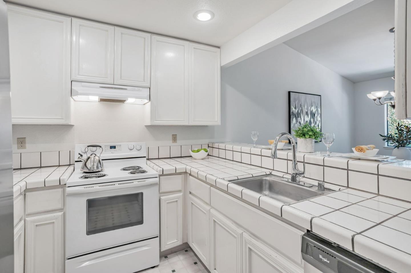 Detail Gallery Image 11 of 31 For 3830 Panda Ln, San Jose,  CA 95117 - 3 Beds | 2 Baths