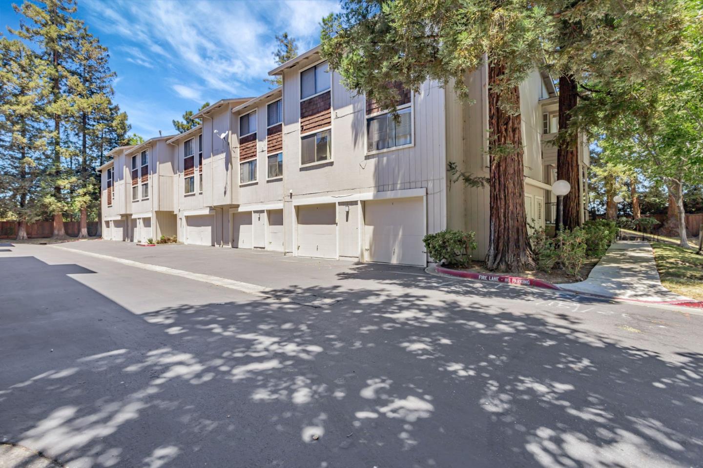 Detail Gallery Image 27 of 31 For 3830 Panda Ln, San Jose,  CA 95117 - 3 Beds | 2 Baths