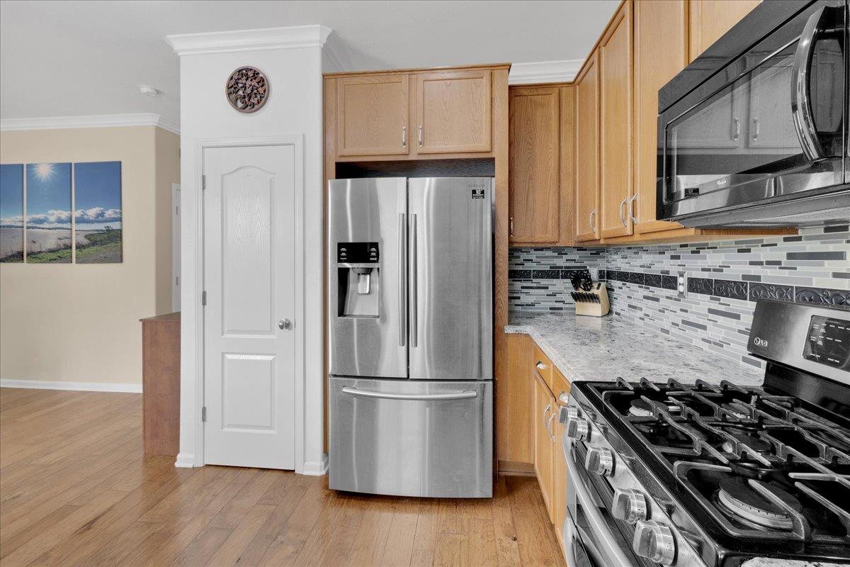 Detail Gallery Image 17 of 49 For 1751 Brighton Dr, Hollister,  CA 95023 - 4 Beds | 2/1 Baths