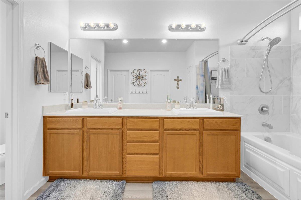 Detail Gallery Image 25 of 49 For 1751 Brighton Dr, Hollister,  CA 95023 - 4 Beds | 2/1 Baths