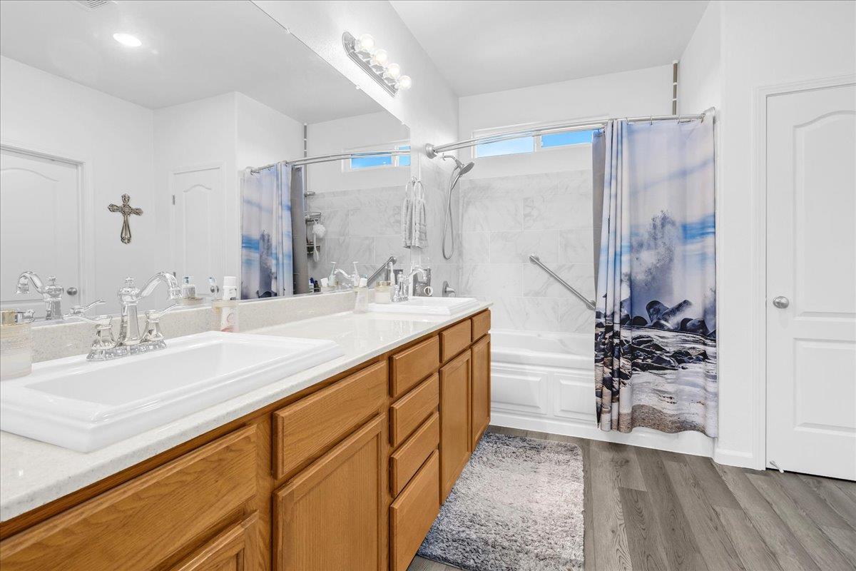 Detail Gallery Image 26 of 49 For 1751 Brighton Dr, Hollister,  CA 95023 - 4 Beds | 2/1 Baths
