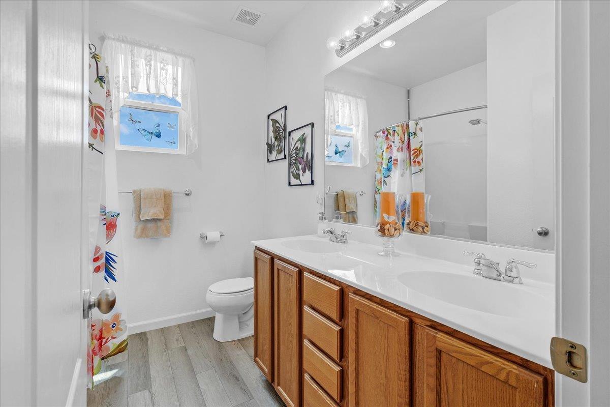 Detail Gallery Image 29 of 49 For 1751 Brighton Dr, Hollister,  CA 95023 - 4 Beds | 2/1 Baths