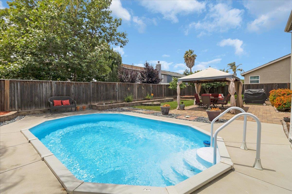 Detail Gallery Image 34 of 49 For 1751 Brighton Dr, Hollister,  CA 95023 - 4 Beds | 2/1 Baths