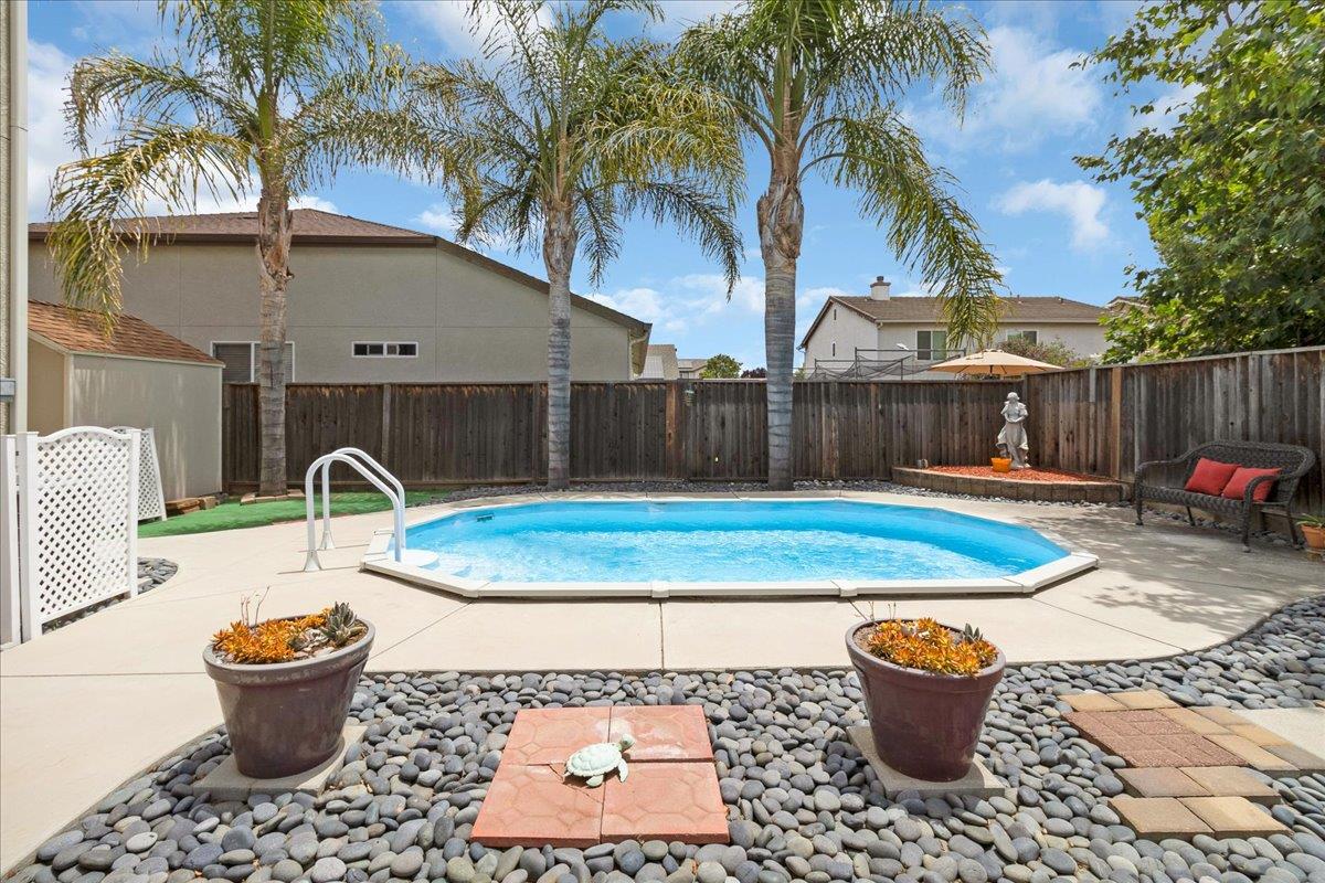 Detail Gallery Image 35 of 49 For 1751 Brighton Dr, Hollister,  CA 95023 - 4 Beds | 2/1 Baths