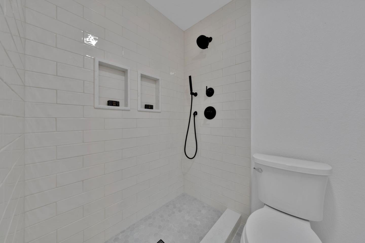 Detail Gallery Image 38 of 83 For 135 Calle Larga, Los Gatos,  CA 95032 - 3 Beds | 3 Baths