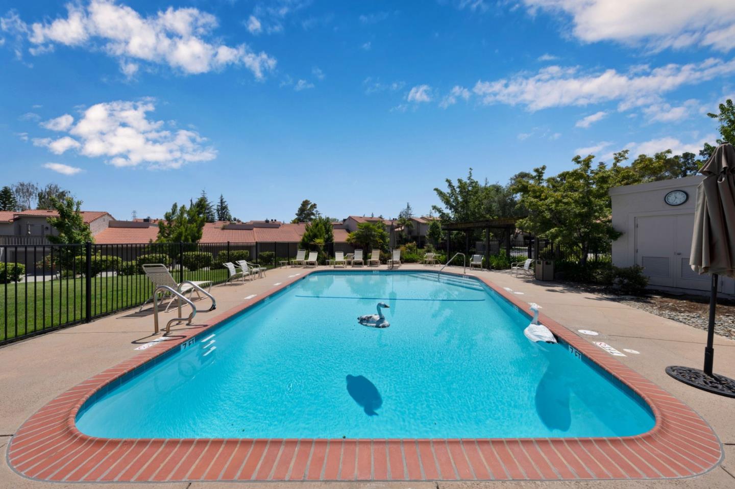 Detail Gallery Image 60 of 83 For 135 Calle Larga, Los Gatos,  CA 95032 - 3 Beds | 3 Baths