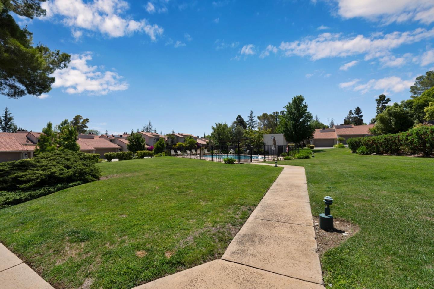 Detail Gallery Image 64 of 83 For 135 Calle Larga, Los Gatos,  CA 95032 - 3 Beds | 3 Baths