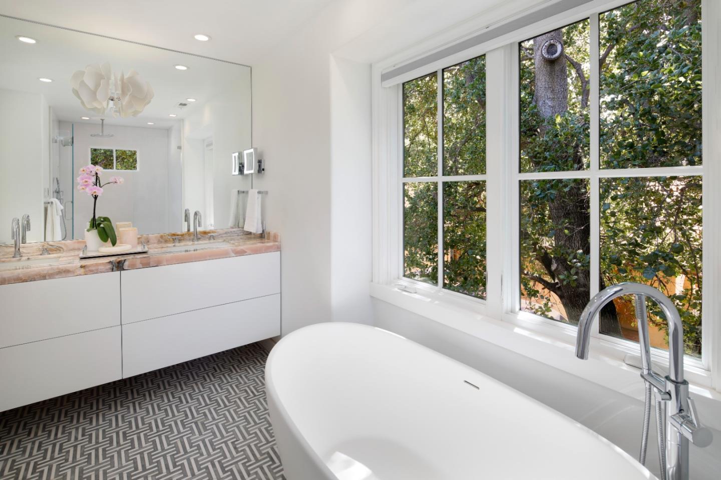 Detail Gallery Image 10 of 17 For 23 Almendral Ave, Atherton,  CA 94027 - 4 Beds | 3/1 Baths