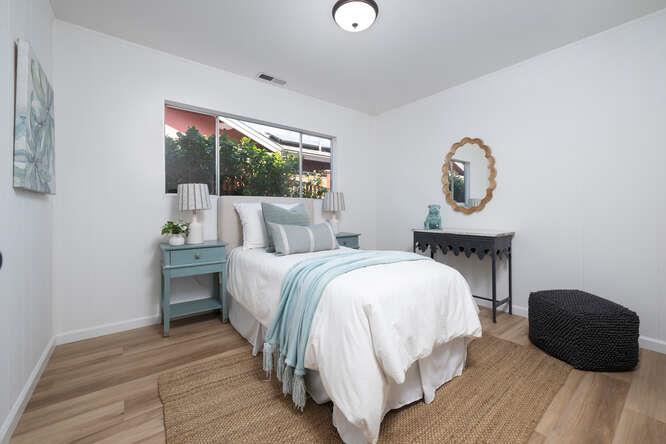 Detail Gallery Image 10 of 16 For 308 Hiller St, Belmont,  CA 94002 - 3 Beds | 1 Baths