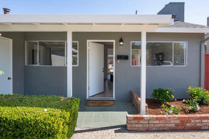 Detail Gallery Image 2 of 16 For 308 Hiller St, Belmont,  CA 94002 - 3 Beds | 1 Baths