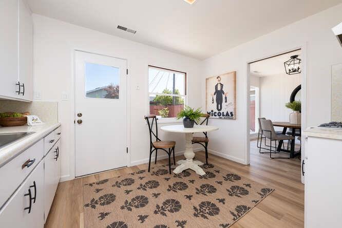 Detail Gallery Image 7 of 16 For 308 Hiller St, Belmont,  CA 94002 - 3 Beds | 1 Baths