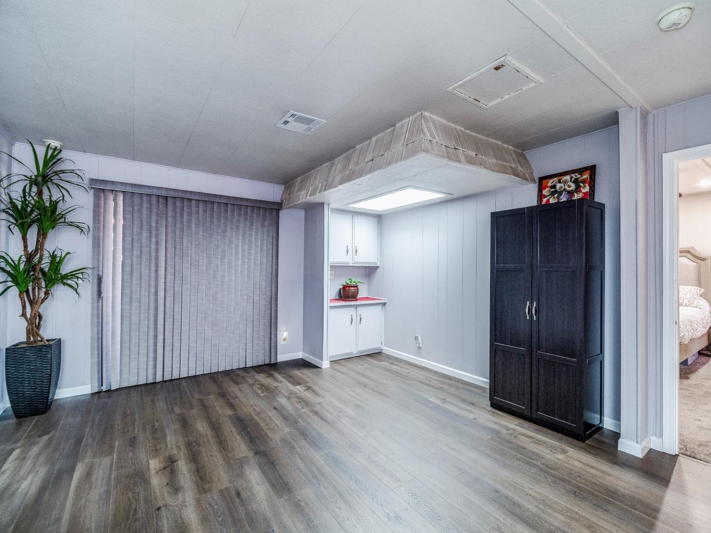 Detail Gallery Image 11 of 28 For 200 Ford Rd #7,  San Jose,  CA 95138 - 3 Beds | 2 Baths