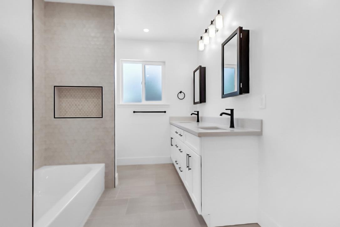 Detail Gallery Image 12 of 22 For 123 Surfside Ave, Santa Cruz,  CA 95060 - 2 Beds | 1 Baths