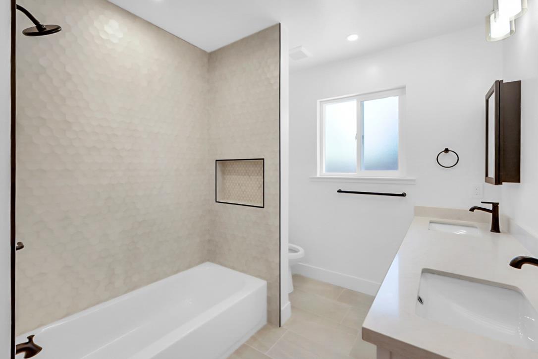 Detail Gallery Image 13 of 22 For 123 Surfside Ave, Santa Cruz,  CA 95060 - 2 Beds | 1 Baths