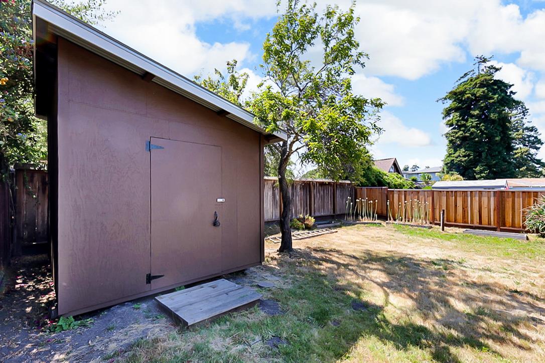 Detail Gallery Image 21 of 22 For 123 Surfside Ave, Santa Cruz,  CA 95060 - 2 Beds | 1 Baths