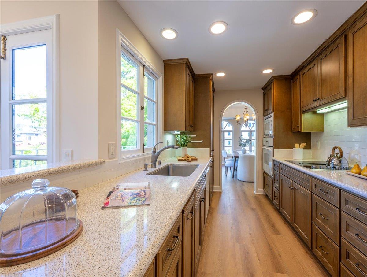 Detail Gallery Image 17 of 32 For 111 W 3rd Ave #306,  San Mateo,  CA 94402 - 2 Beds | 2 Baths