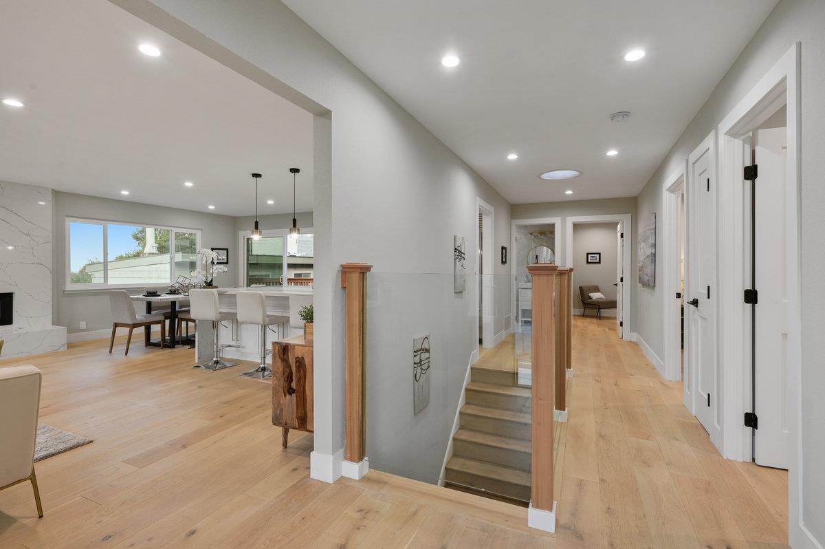 Detail Gallery Image 19 of 41 For 1560 Alturas Dr, Burlingame,  CA 94010 - 4 Beds | 3 Baths