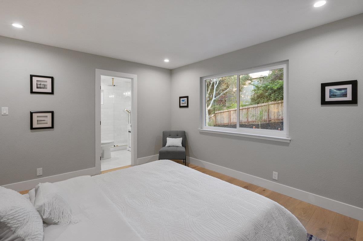 Detail Gallery Image 21 of 41 For 1560 Alturas Dr, Burlingame,  CA 94010 - 4 Beds | 3 Baths