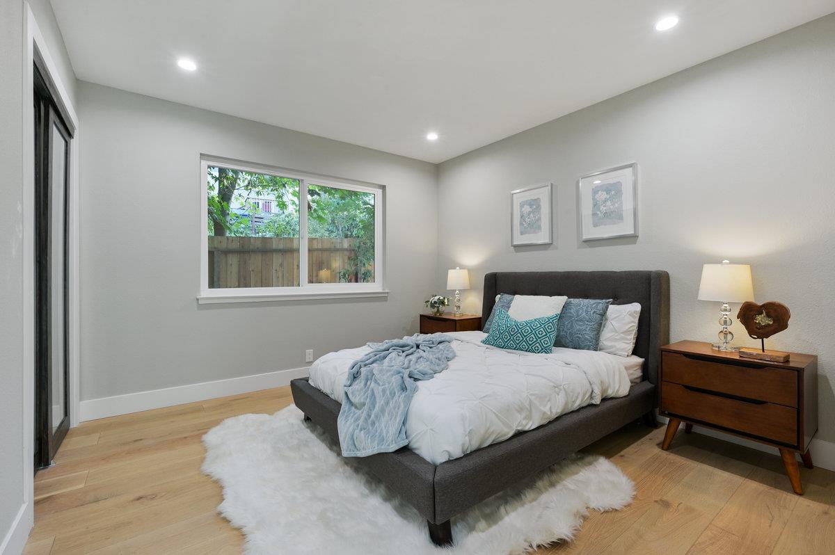 Detail Gallery Image 25 of 41 For 1560 Alturas Dr, Burlingame,  CA 94010 - 4 Beds | 3 Baths