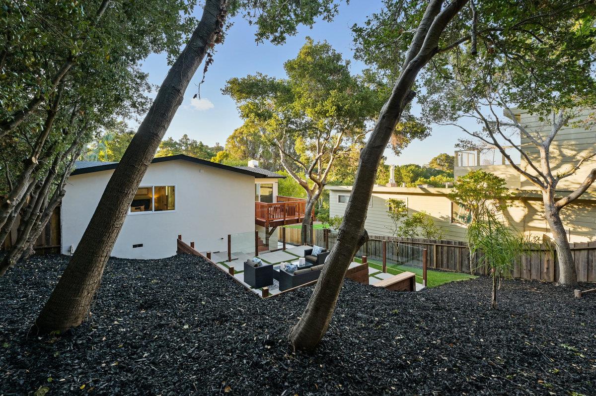Detail Gallery Image 41 of 41 For 1560 Alturas Dr, Burlingame,  CA 94010 - 4 Beds | 3 Baths