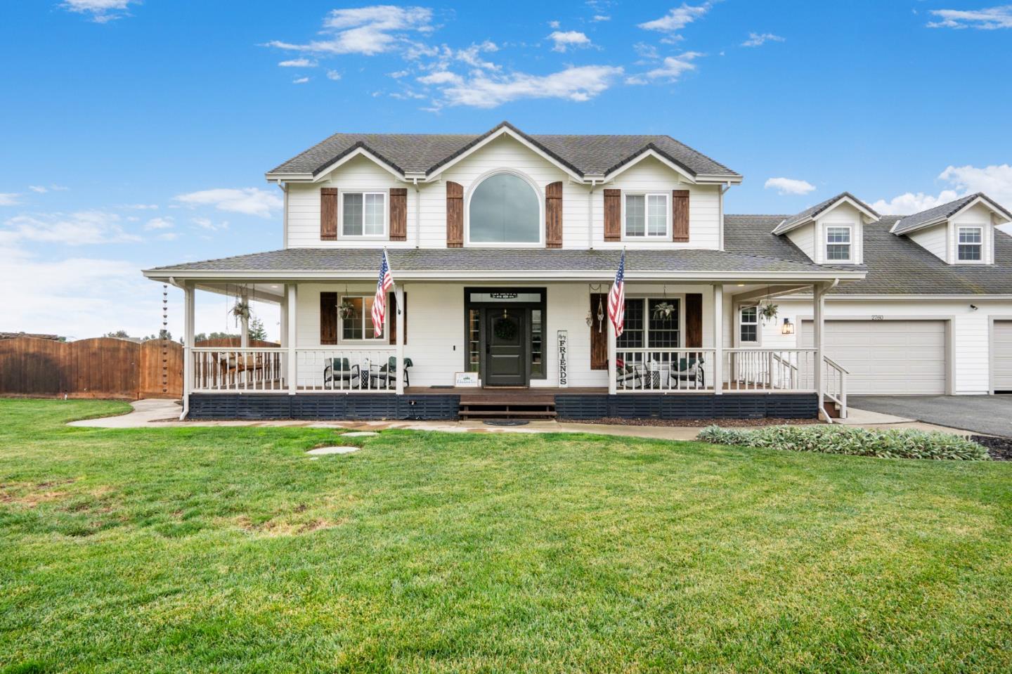 Detail Gallery Image 2 of 54 For 2760 Leavesley Rd, Gilroy,  CA 95020 - 5 Beds | 3/1 Baths