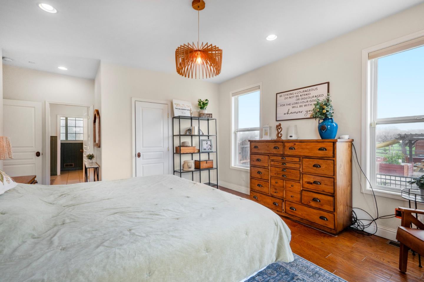 Detail Gallery Image 24 of 54 For 2760 Leavesley Rd, Gilroy,  CA 95020 - 5 Beds | 3/1 Baths