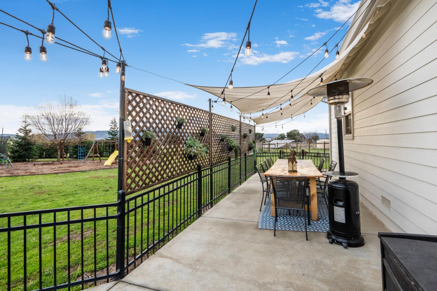 Detail Gallery Image 34 of 54 For 2760 Leavesley Rd, Gilroy,  CA 95020 - 5 Beds | 3/1 Baths