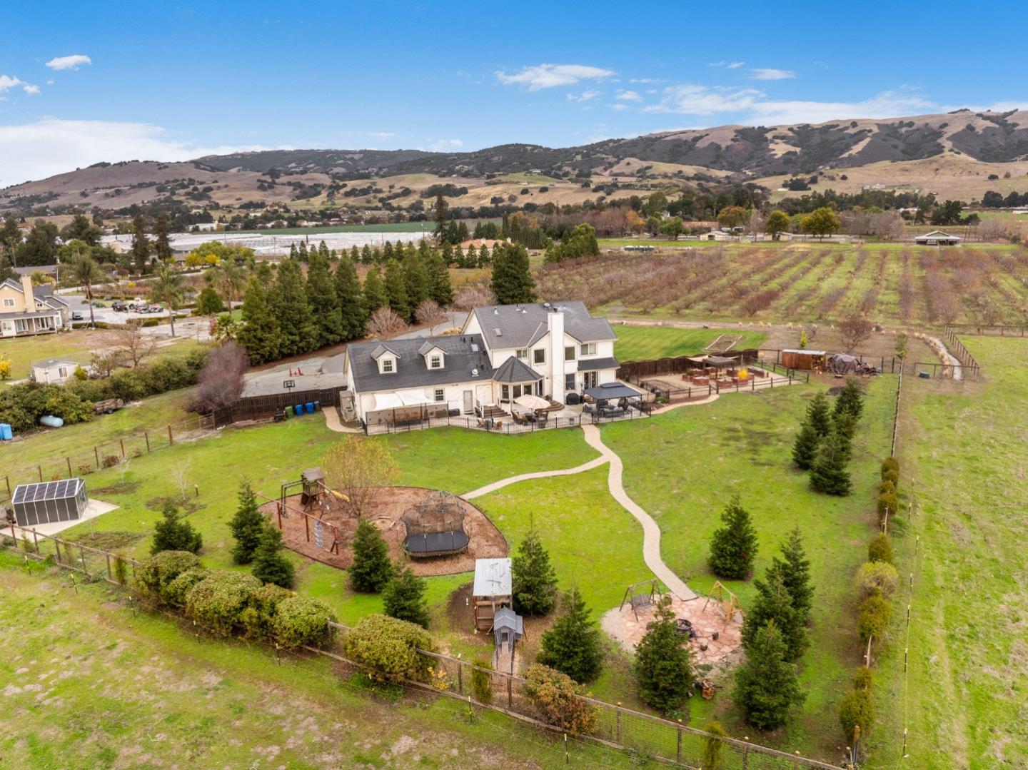 Detail Gallery Image 42 of 54 For 2760 Leavesley Rd, Gilroy,  CA 95020 - 5 Beds | 3/1 Baths