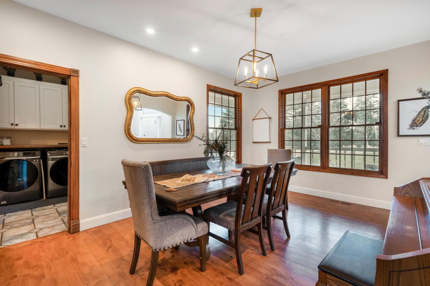 Detail Gallery Image 8 of 54 For 2760 Leavesley Rd, Gilroy,  CA 95020 - 5 Beds | 3/1 Baths