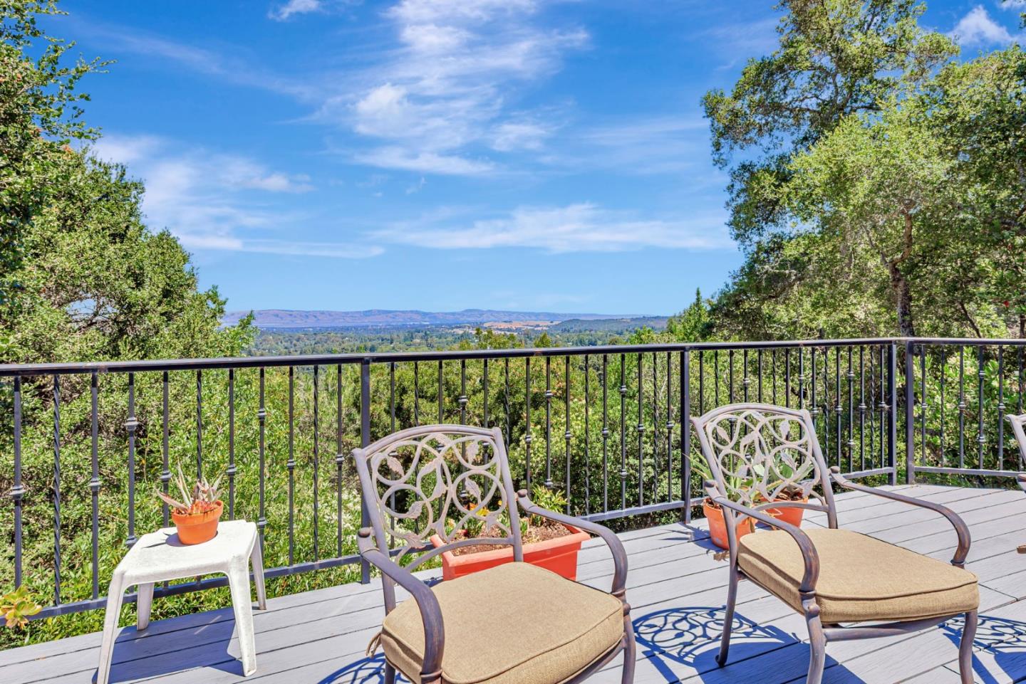 Detail Gallery Image 4 of 33 For 495 Summit Springs Rd, Woodside,  CA 94062 - 6 Beds | 3/1 Baths