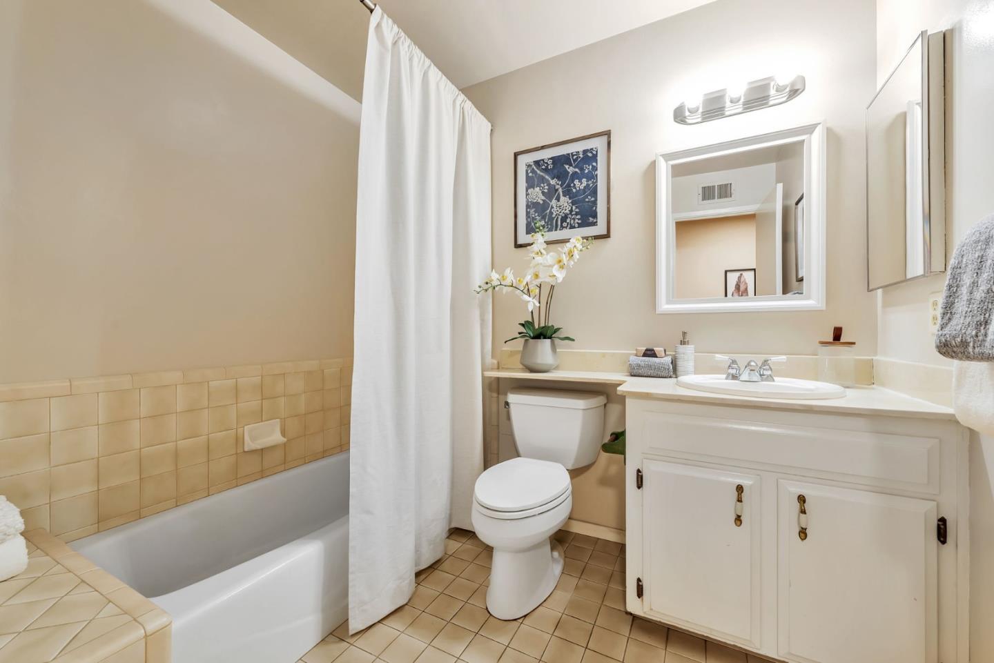 Detail Gallery Image 27 of 35 For 411 Royale Park Dr, San Jose,  CA 95136 - 4 Beds | 2 Baths
