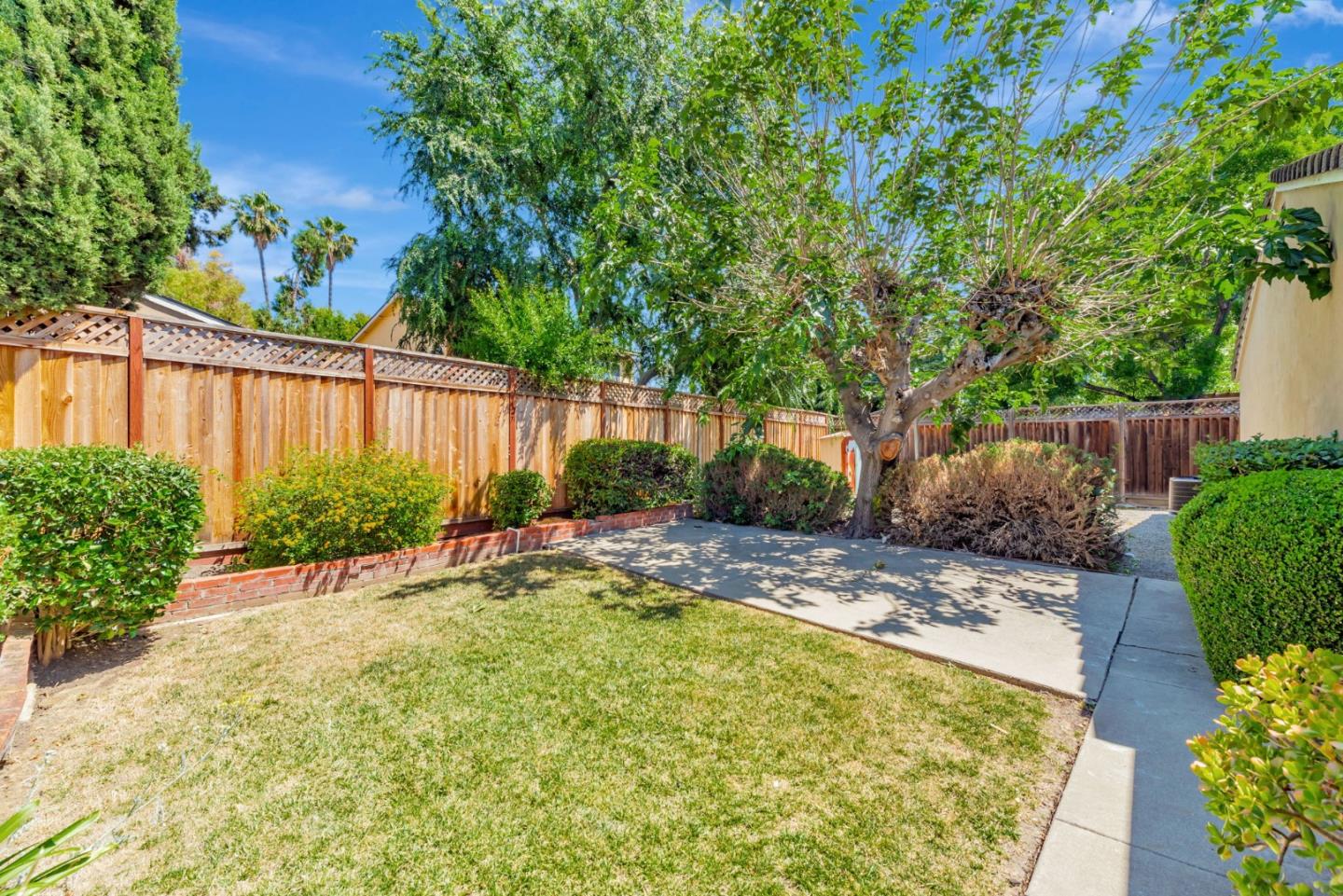 Detail Gallery Image 31 of 35 For 411 Royale Park Dr, San Jose,  CA 95136 - 4 Beds | 2 Baths