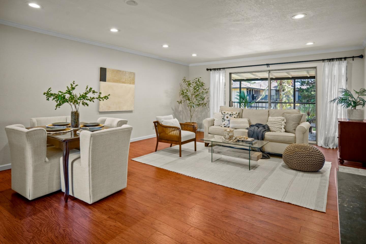 Detail Gallery Image 4 of 53 For 125 Del Mesa Carmel, Carmel,  CA 93923 - 1 Beds | 1 Baths