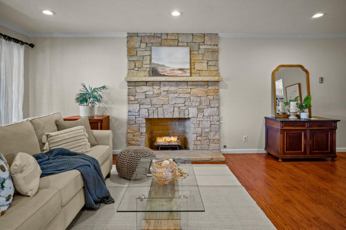 Detail Gallery Image 5 of 53 For 125 Del Mesa Carmel, Carmel,  CA 93923 - 1 Beds | 1 Baths