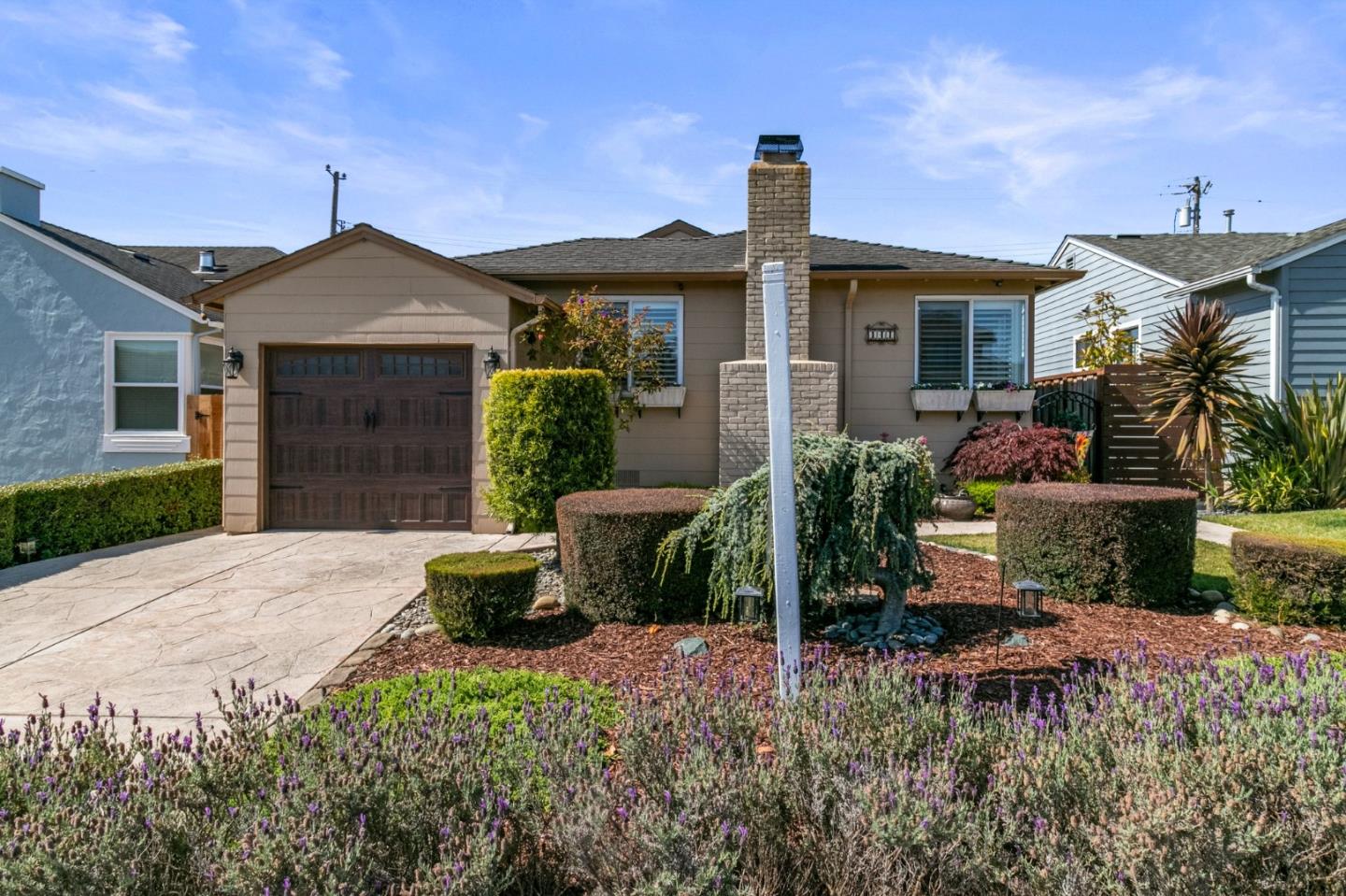 Detail Gallery Image 2 of 65 For 141 Knoll Cir, South San Francisco,  CA 94080 - 3 Beds | 2 Baths