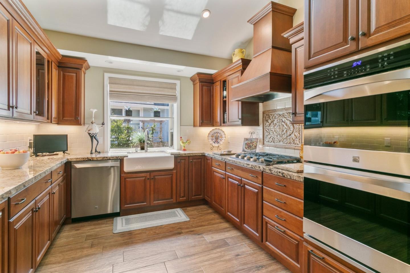 Detail Gallery Image 27 of 65 For 141 Knoll Cir, South San Francisco,  CA 94080 - 3 Beds | 2 Baths