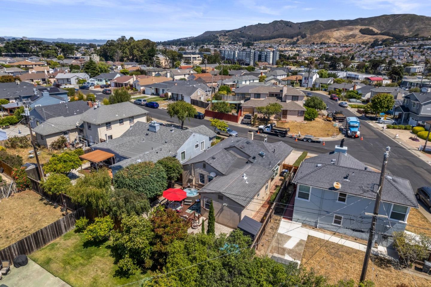 Detail Gallery Image 61 of 65 For 141 Knoll Cir, South San Francisco,  CA 94080 - 3 Beds | 2 Baths