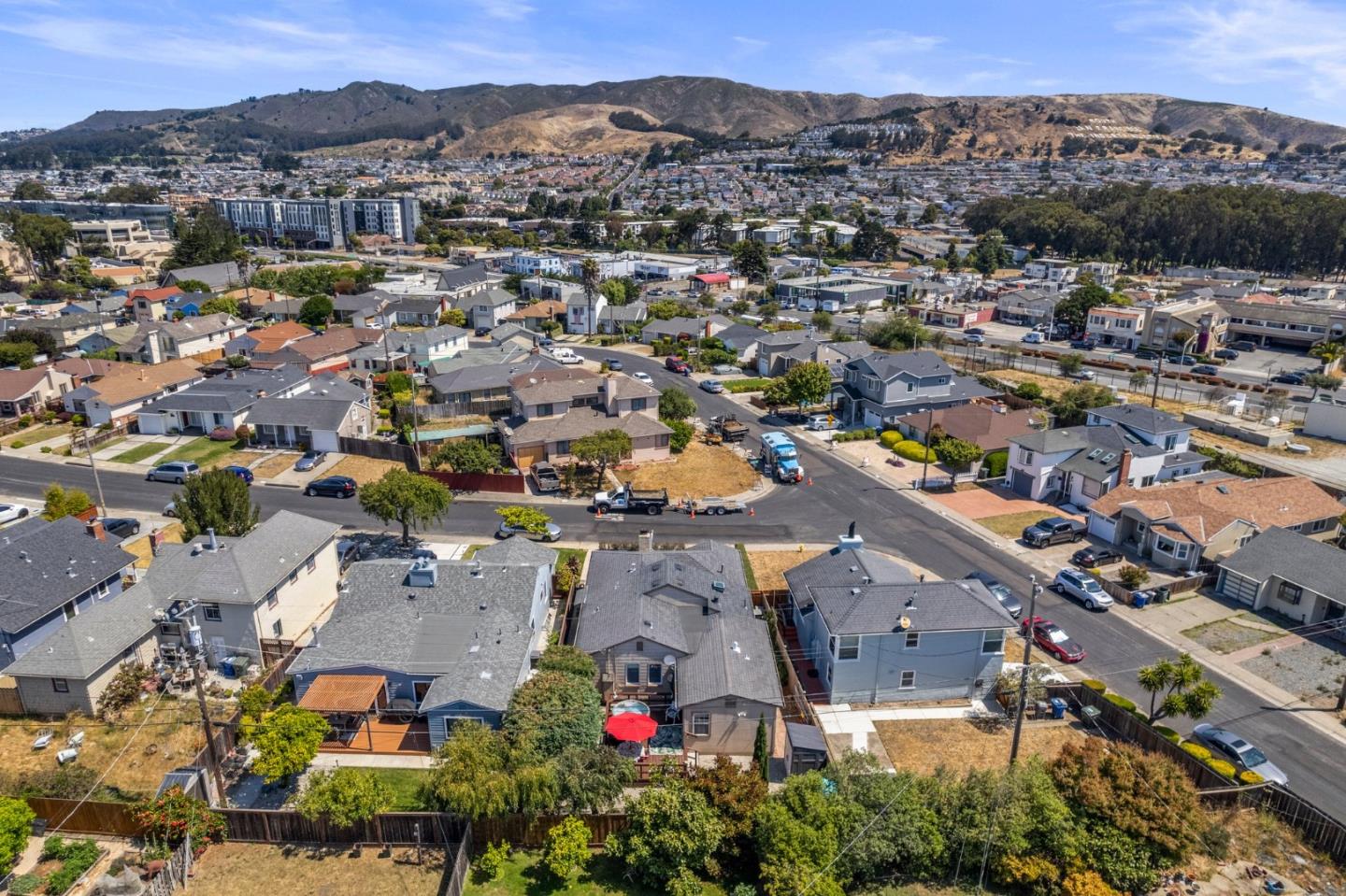 Detail Gallery Image 62 of 65 For 141 Knoll Cir, South San Francisco,  CA 94080 - 3 Beds | 2 Baths