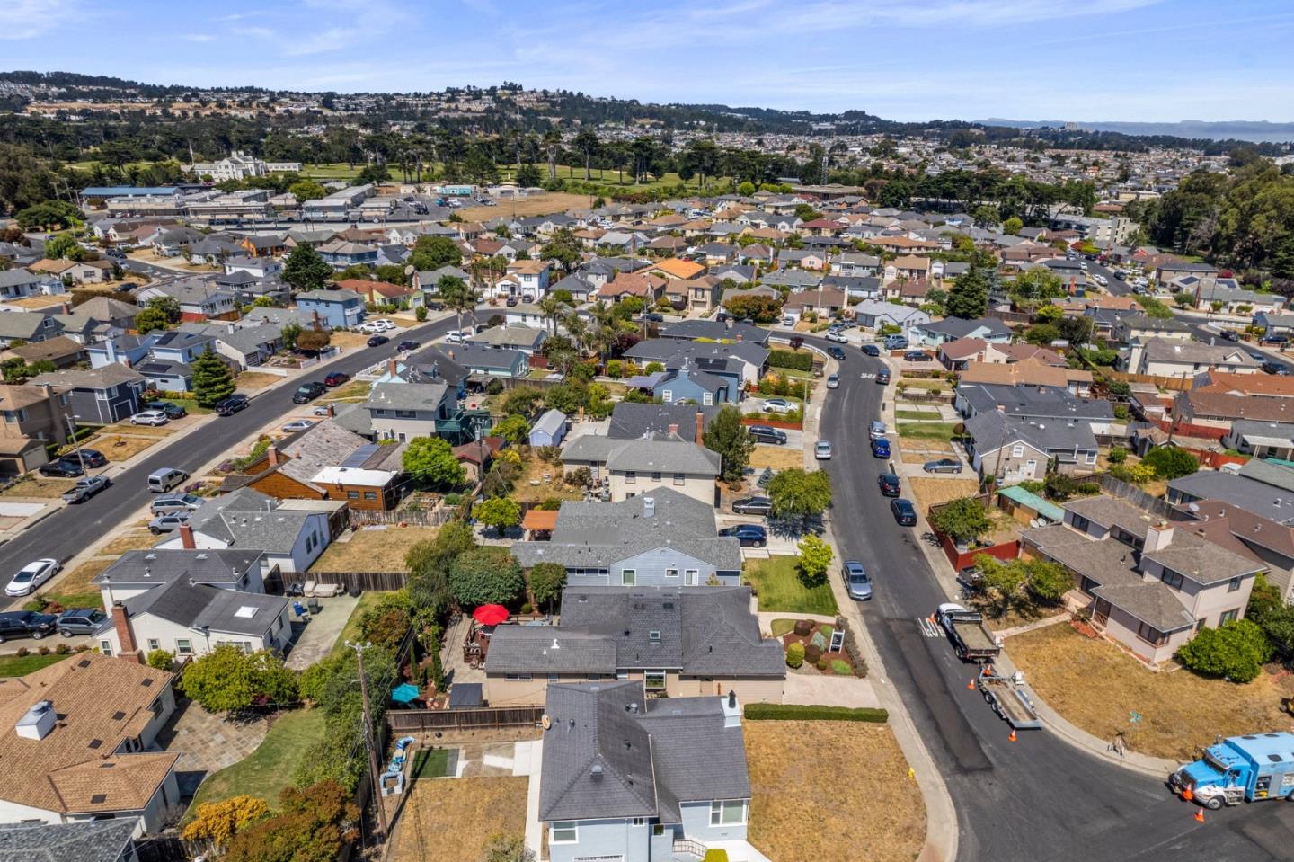 Detail Gallery Image 63 of 65 For 141 Knoll Cir, South San Francisco,  CA 94080 - 3 Beds | 2 Baths
