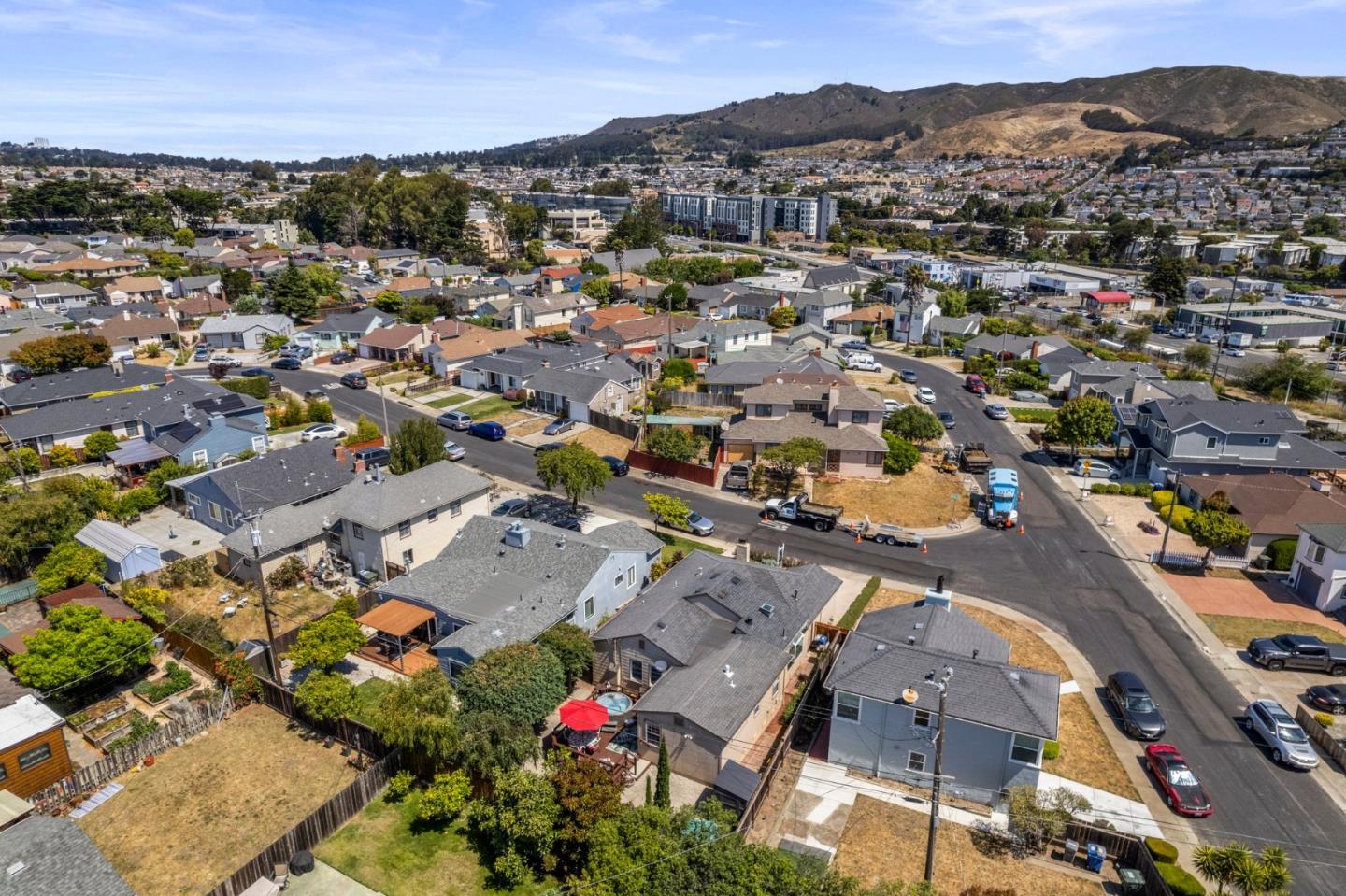 Detail Gallery Image 65 of 65 For 141 Knoll Cir, South San Francisco,  CA 94080 - 3 Beds | 2 Baths