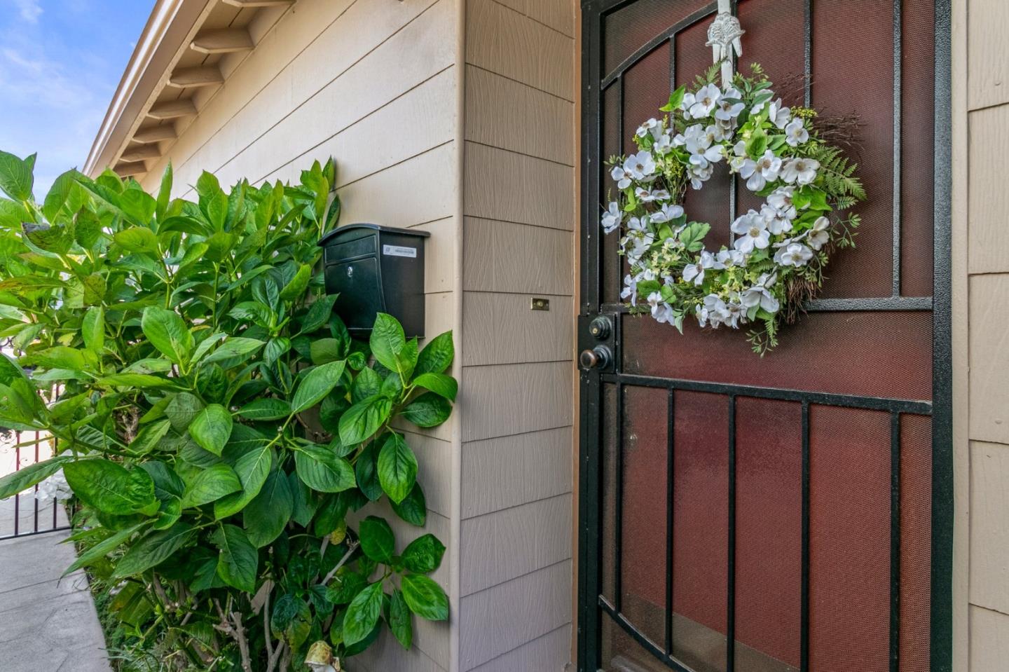 Detail Gallery Image 7 of 65 For 141 Knoll Cir, South San Francisco,  CA 94080 - 3 Beds | 2 Baths