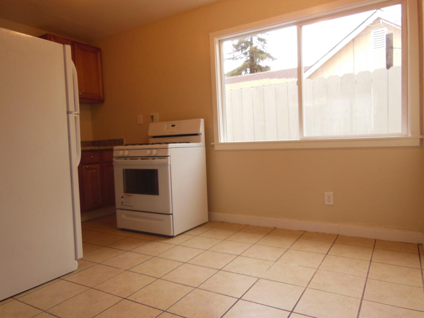 Detail Gallery Image 8 of 10 For 307 Pacific Ave, Redwood City,  CA 94063 - – Beds | – Baths