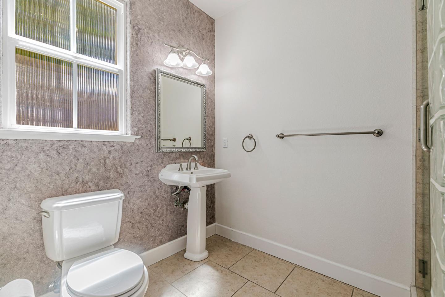 Detail Gallery Image 25 of 62 For 228 N Navarra Dr, Scotts Valley,  CA 95066 - 4 Beds | 3 Baths