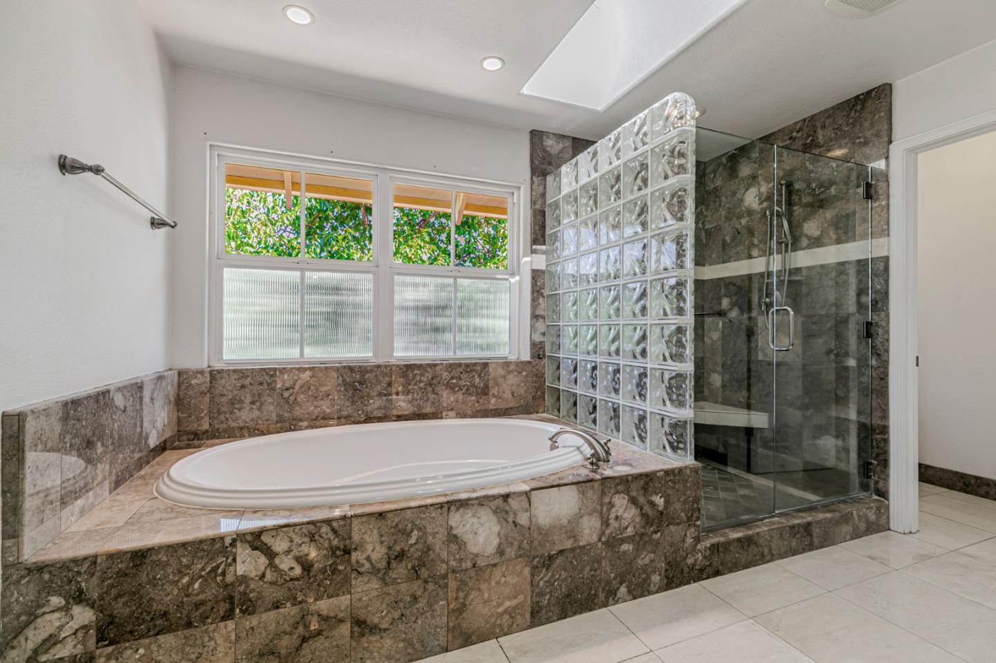 Detail Gallery Image 3 of 62 For 228 N Navarra Dr, Scotts Valley,  CA 95066 - 4 Beds | 3 Baths