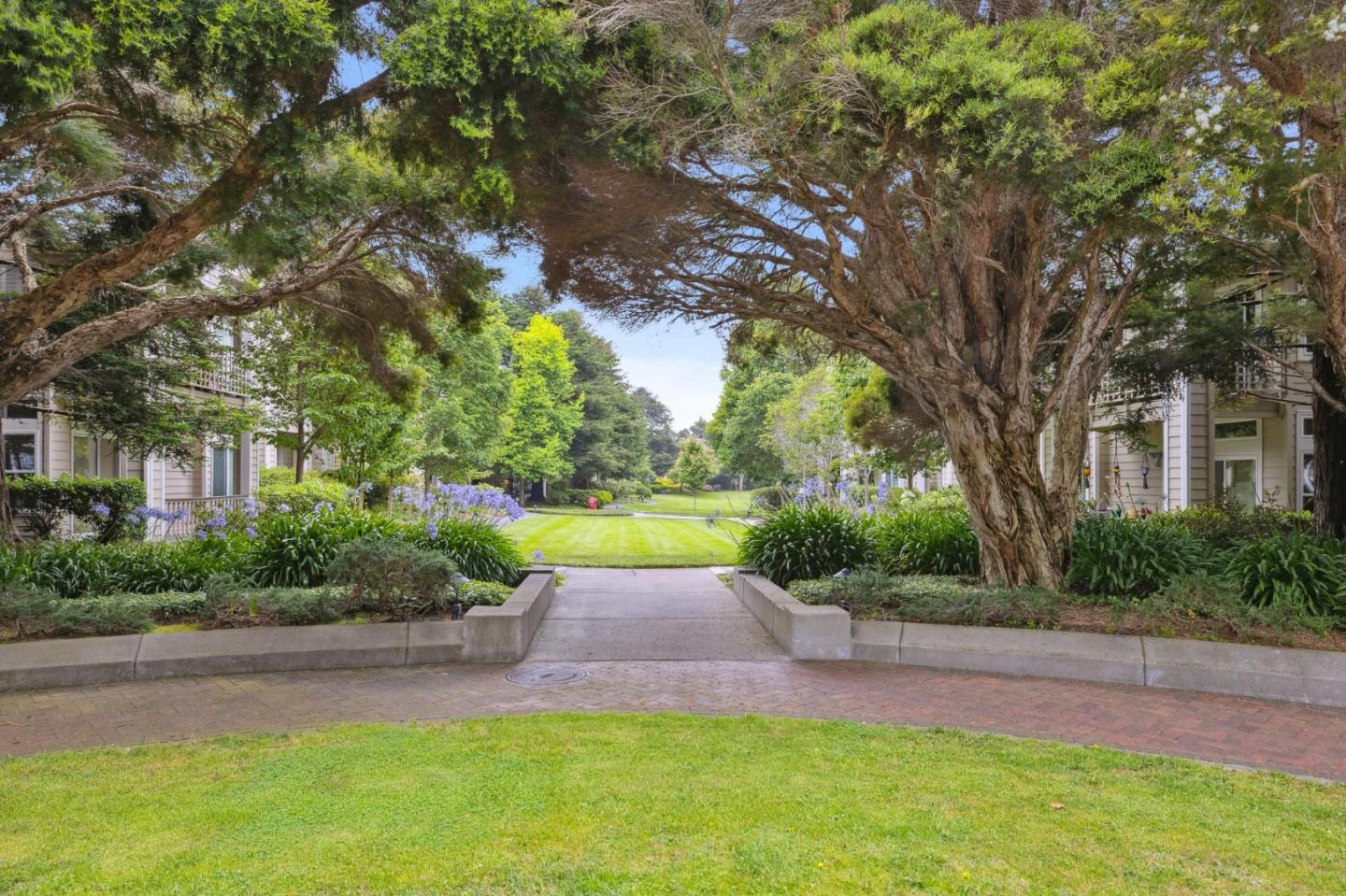 Detail Gallery Image 2 of 33 For 240 Amesport Lndg, Half Moon Bay,  CA 94019 - 2 Beds | 2 Baths