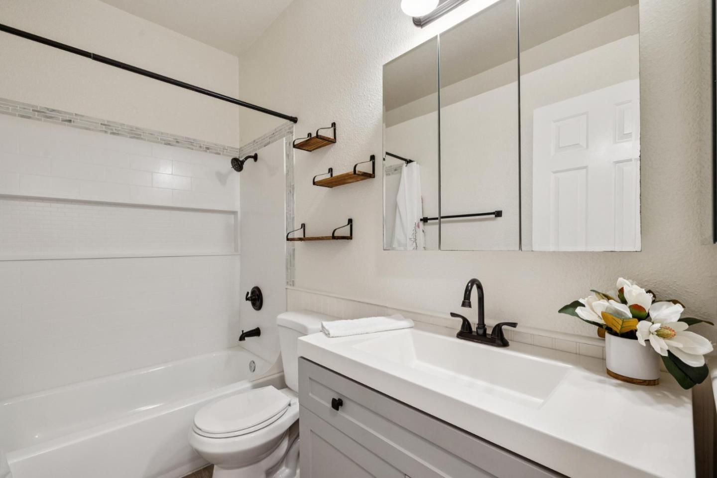 Detail Gallery Image 20 of 33 For 240 Amesport Lndg, Half Moon Bay,  CA 94019 - 2 Beds | 2 Baths