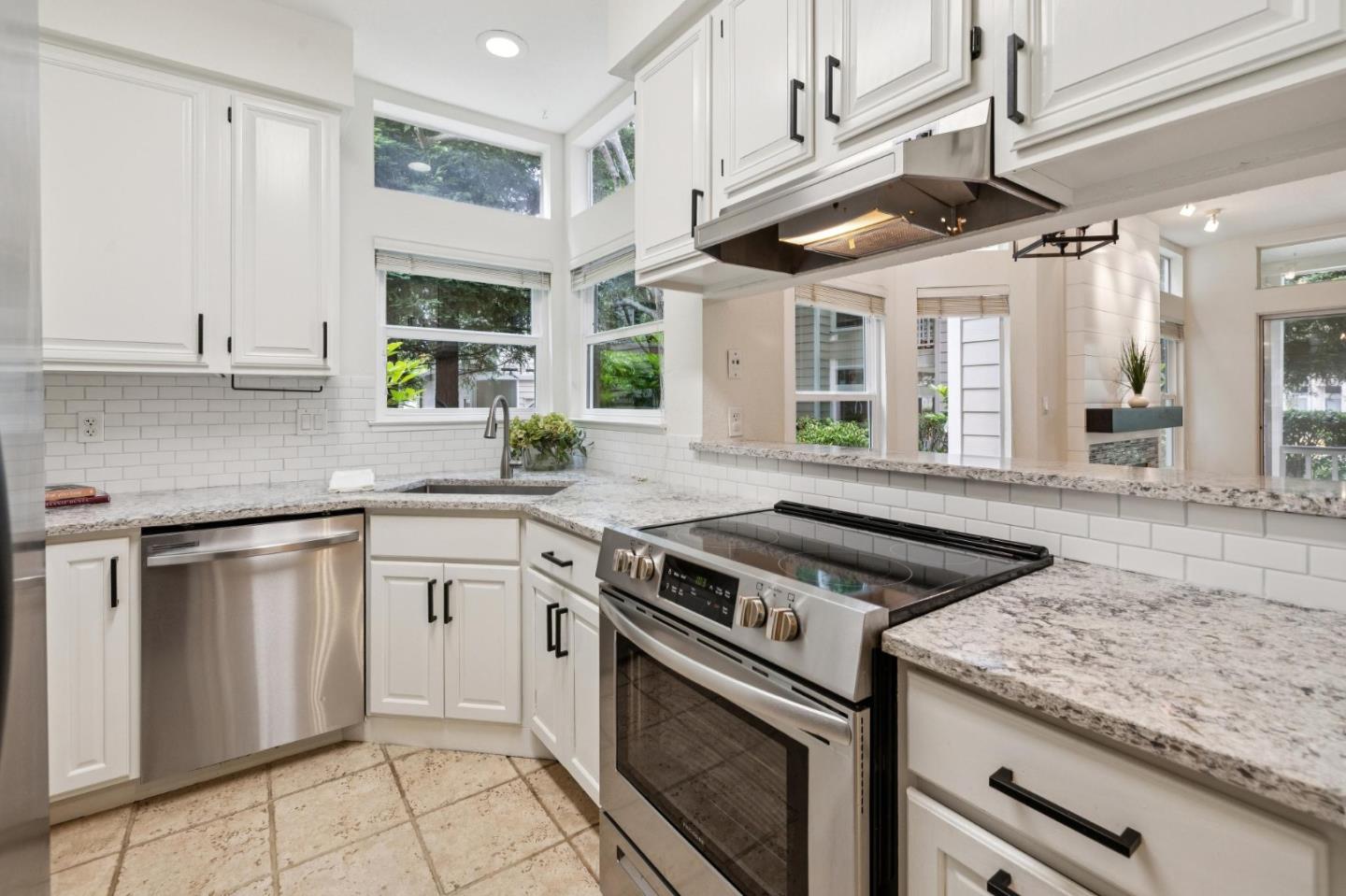 Detail Gallery Image 8 of 33 For 240 Amesport Lndg, Half Moon Bay,  CA 94019 - 2 Beds | 2 Baths