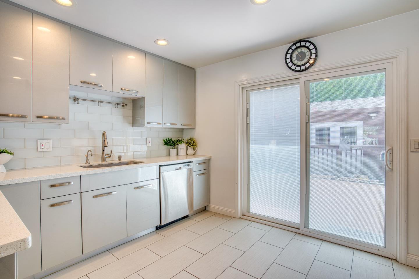 Detail Gallery Image 10 of 67 For 3601 Figueroa Dr, San Leandro,  CA 94578 - 5 Beds | 4/1 Baths