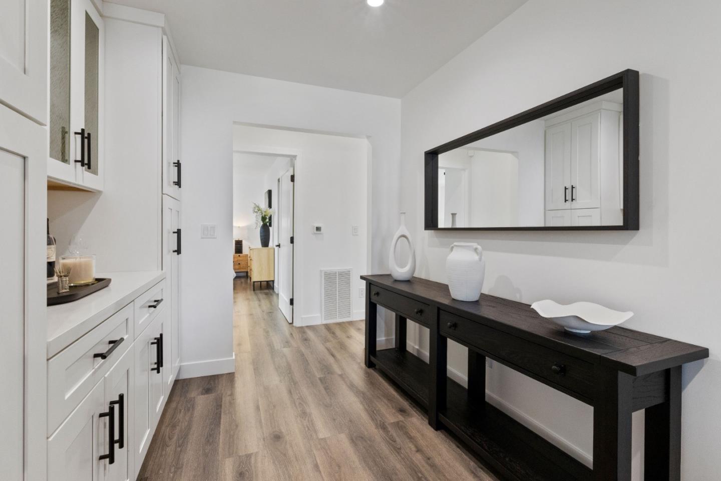 Detail Gallery Image 17 of 45 For 19087 Mayberry Dr, Castro Valley,  CA 94546 - 3 Beds | 2 Baths