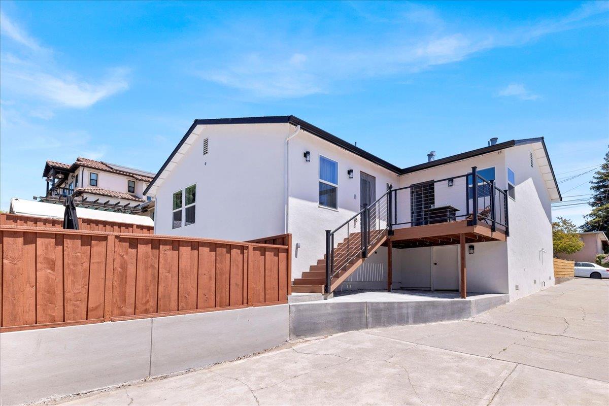 Detail Gallery Image 32 of 45 For 19087 Mayberry Dr, Castro Valley,  CA 94546 - 3 Beds | 2 Baths